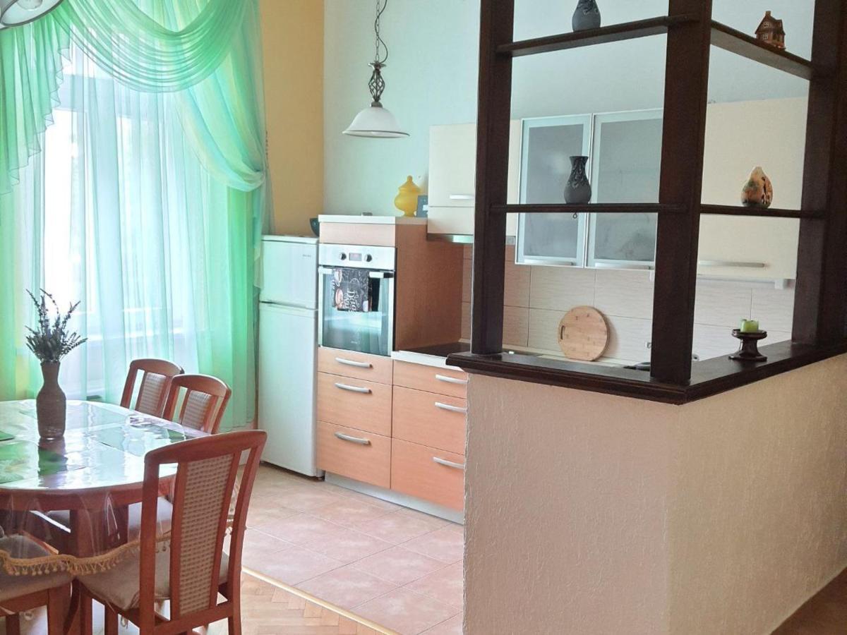 Family Apartment Center Opatija Exterior photo