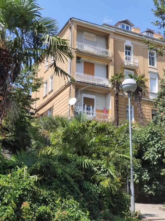 Family Apartment Center Opatija Exterior photo
